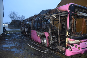 Spalony autobus.