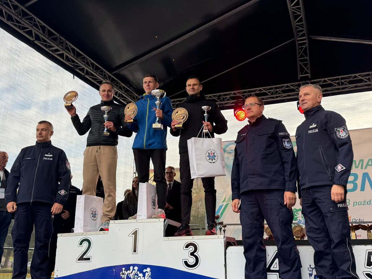 Kolejny sukces sierż. Damiana Skupińskiego - I miejsce na podium w maratonie w Dębinie